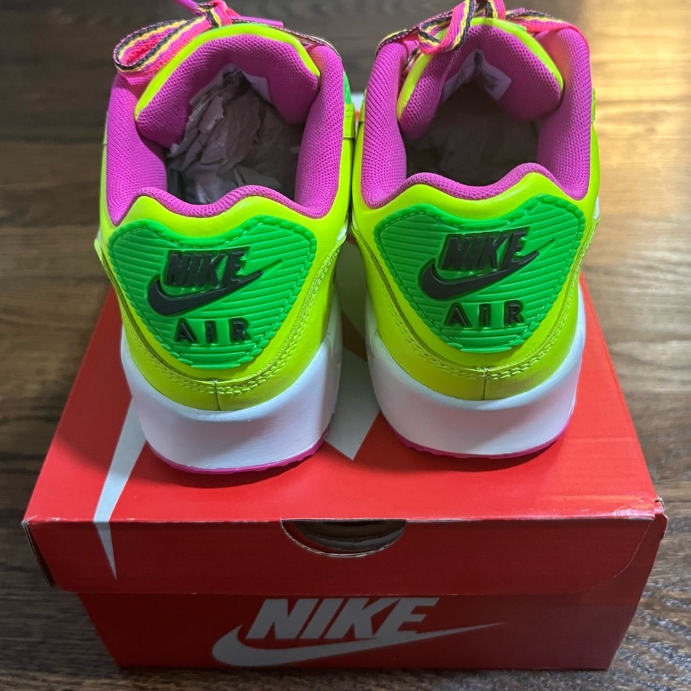 Nike Air Max 90 LTR (GS) | Color-Volt/Multi-Color/Fire Pink - Picture 5 of 10
